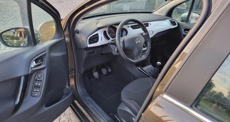 Citroen C3 cena 23800 przebieg: 123500, rok produkcji 2013 z Świdnica małe 379